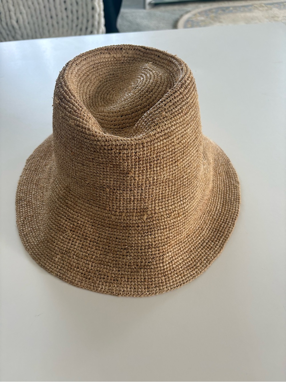 Aritzia Little moon sunbeam hat - Picture 2 of 8